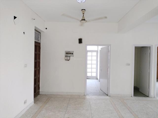 3 BHK Apartment in Sector 6 Dwarka for resale New Delhi. The reference number is 21015461