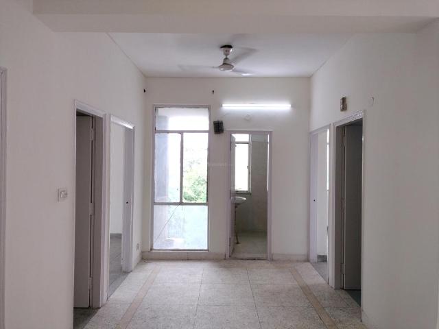 3 BHK Apartment in Sector 6 Dwarka for resale New Delhi. The reference number is 21016301