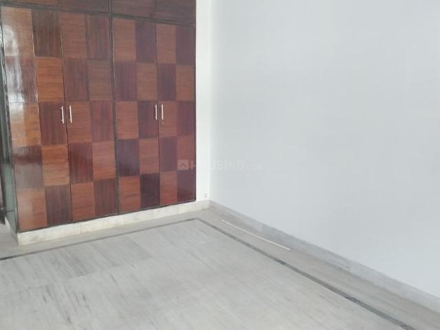 3 BHK Apartment in Sector 6 Dwarka for resale New Delhi. The reference number is 21011957