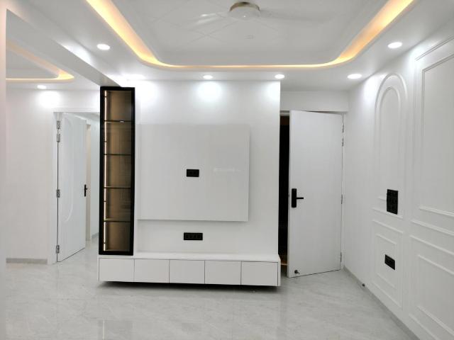 3 BHK Apartment in Sector 6 Dwarka for resale New Delhi. The reference number is 21057277