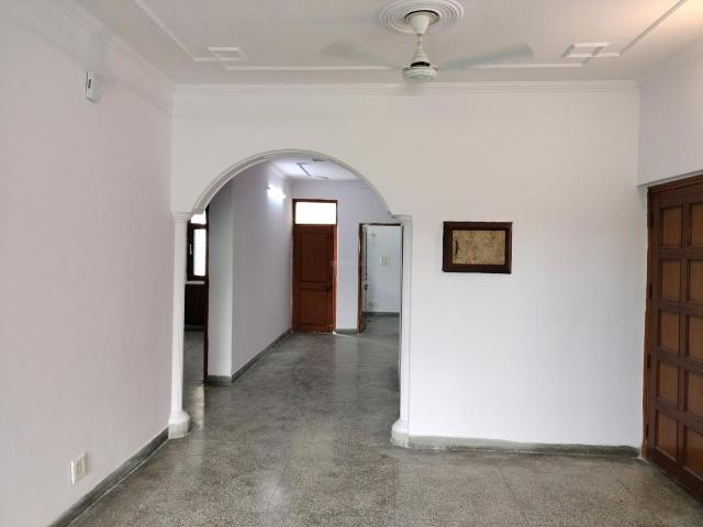 3 BHK Apartment in Sector 6 Dwarka for resale New Delhi. The reference number is 21097902