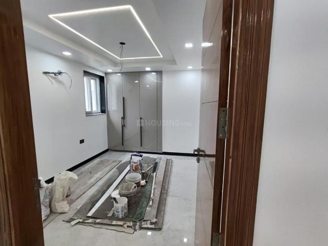 3 BHK Apartment in Sector 6 Dwarka for resale New Delhi. The reference number is 21270924