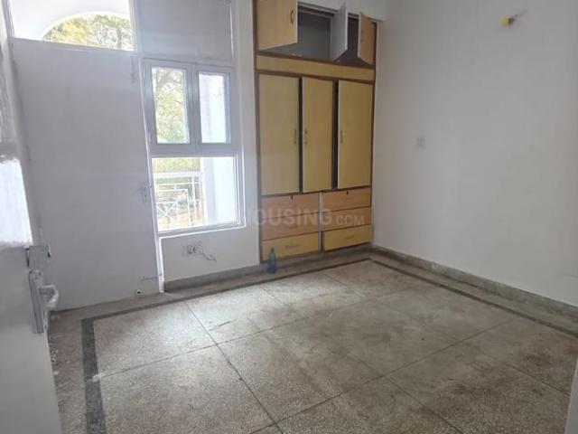 3 BHK Apartment in Sector 6 Dwarka for resale New Delhi. The reference number is 21350002