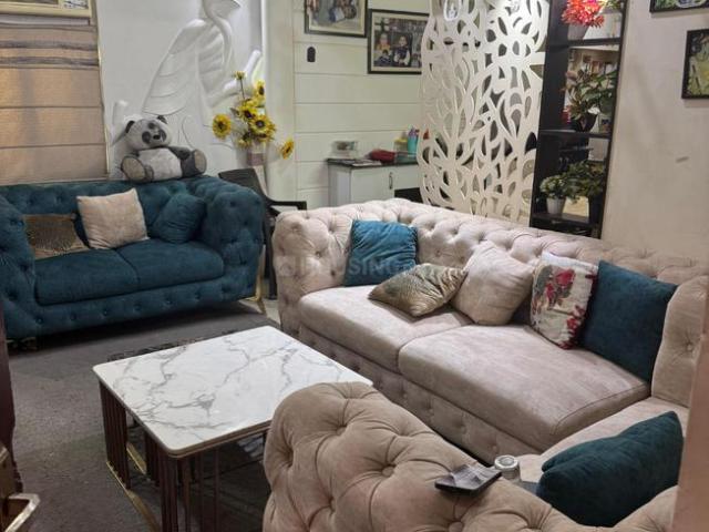 3 BHK Apartment in Sector 74 for rent Noida. The reference number is 20906351