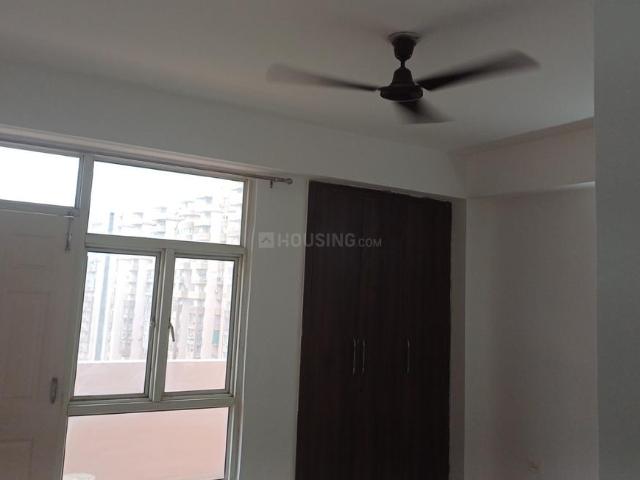 3 BHK Apartment in Sector 74 for rent Noida. The reference number is 21104306