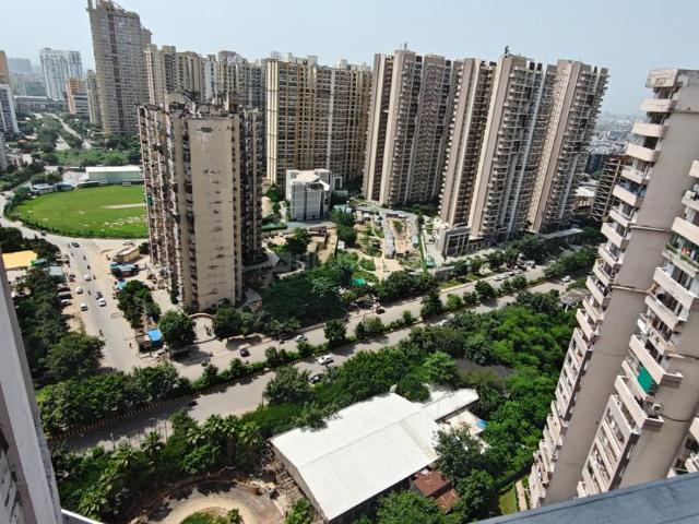 3 BHK Apartment in Sector 74 for rent Noida. The reference number is 21136767
