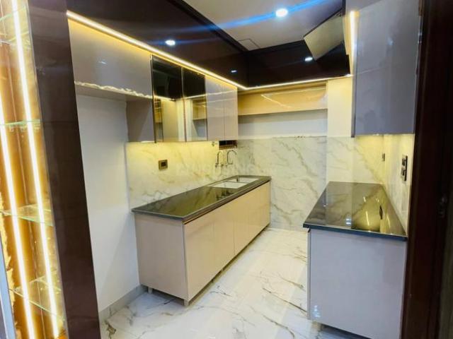 3 BHK Apartment in Sector 74 for resale Noida. The reference number is 19969156