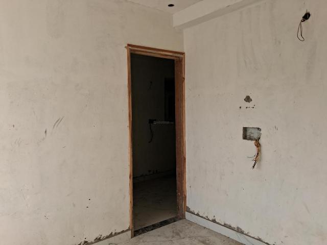3 BHK Apartment in Sector 74 for resale Noida. The reference number is 21016733