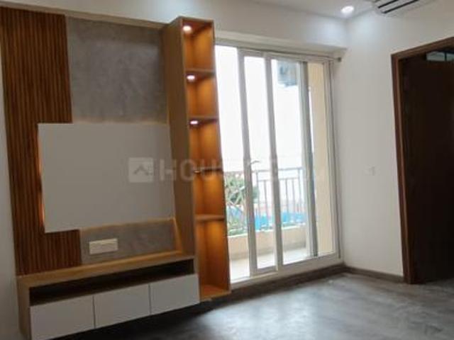 3 BHK Apartment in Sector 75 for rent Noida. The reference number is 18475095