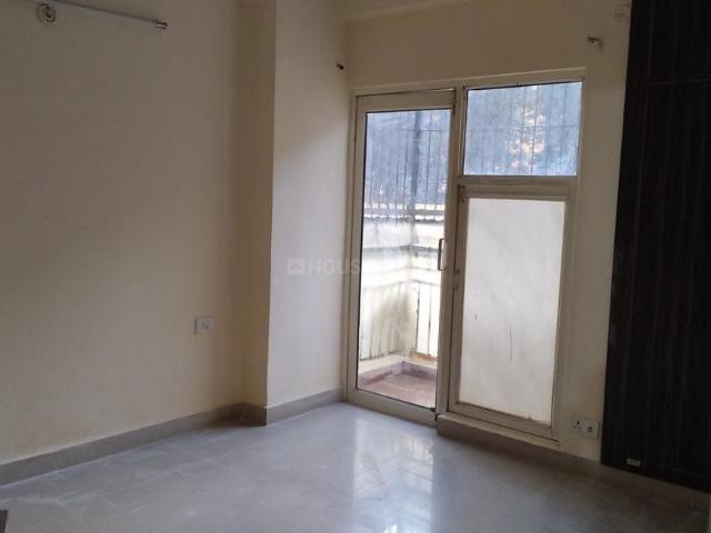 3 BHK Apartment in Sector 75 for rent Noida. The reference number is 19503317