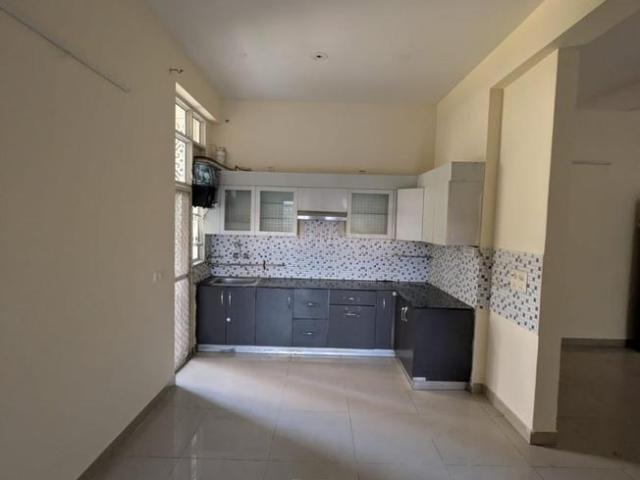 3 BHK Apartment in Sector 75 for rent Noida. The reference number is 20750356