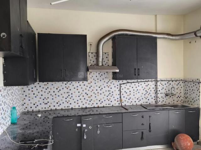 3 BHK Apartment in Sector 75 for rent Noida. The reference number is 21067917