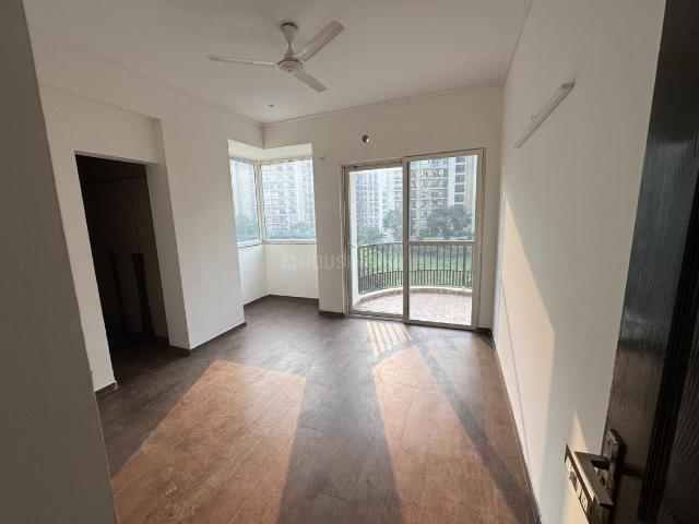 3 BHK Apartment in Sector 75 for rent Noida. The reference number is 21345712