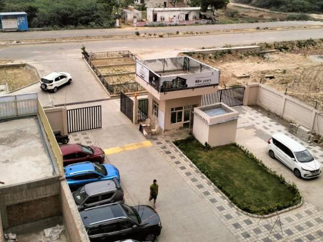 3 BHK Apartment in Sector 75 for rent Faridabad. The reference number is 21141630