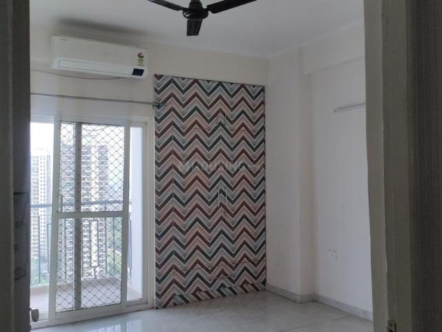 3 BHK Apartment in Sector 75 for resale Noida. The reference number is 19835443