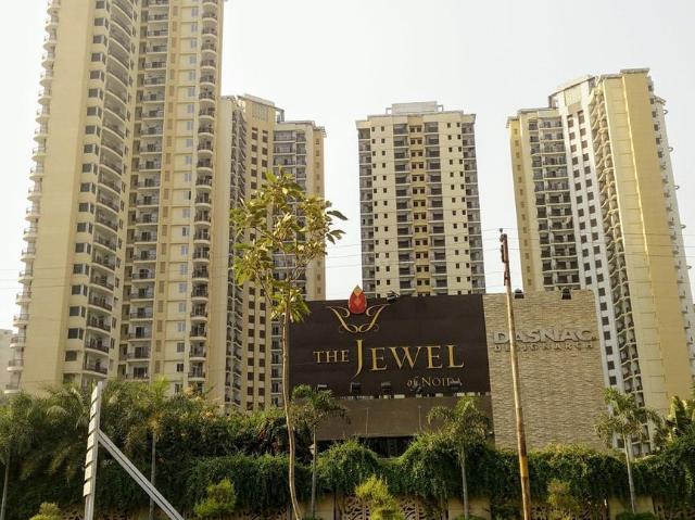 3 BHK Apartment in Sector 75 for resale Noida. The reference number is 21134095