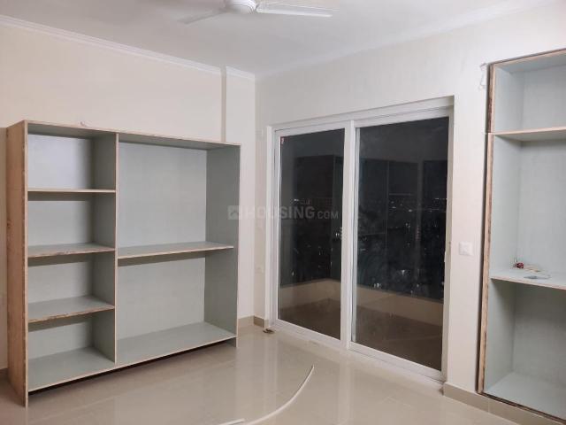 3 BHK Apartment in Sector 76 for rent Noida. The reference number is 17301370