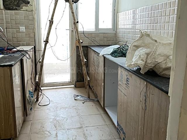 3 BHK Apartment in Sector 76 for rent Noida. The reference number is 17598345