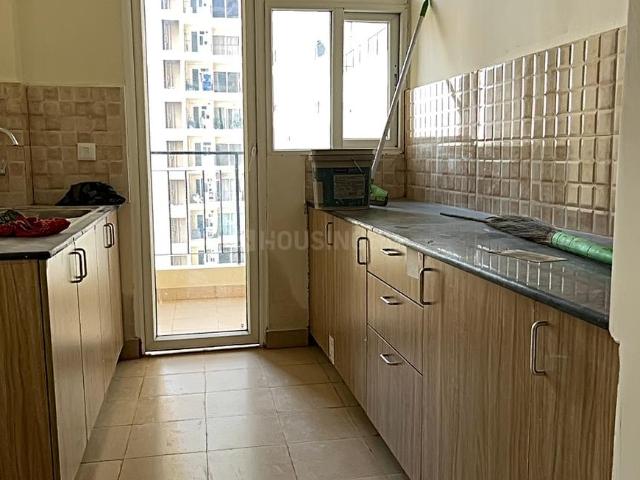 3 BHK Apartment in Sector 76 for rent Noida. The reference number is 18006353