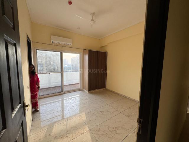 3 BHK Apartment in Sector 76 for rent Noida. The reference number is 18475049