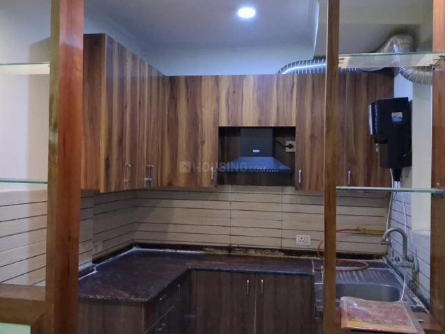 3 BHK Apartment in Sector 76 for rent Noida. The reference number is 18765083