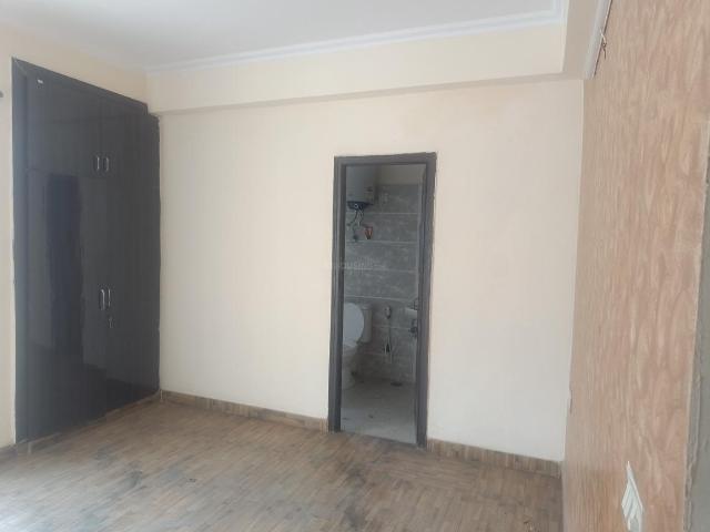3 BHK Apartment in Sector 76 for rent Noida. The reference number is 13560700