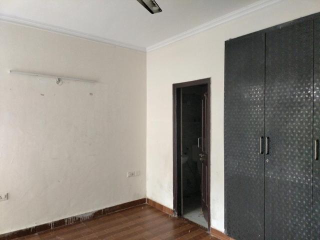 3 BHK Apartment in Sector 76 for rent Noida. The reference number is 20026151