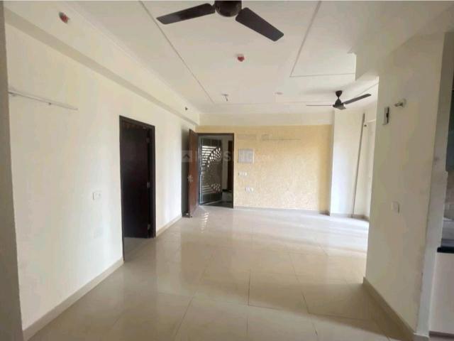 3 BHK Apartment in Sector 76 for rent Noida. The reference number is 20198051