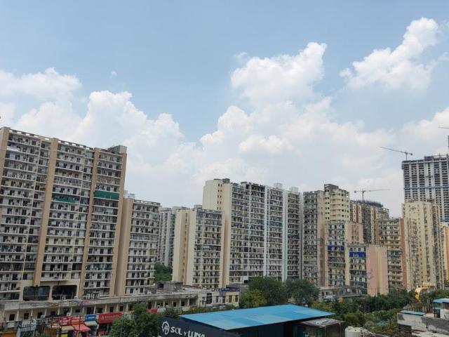 3 BHK Apartment in Sector 76 for rent Noida. The reference number is 20373079