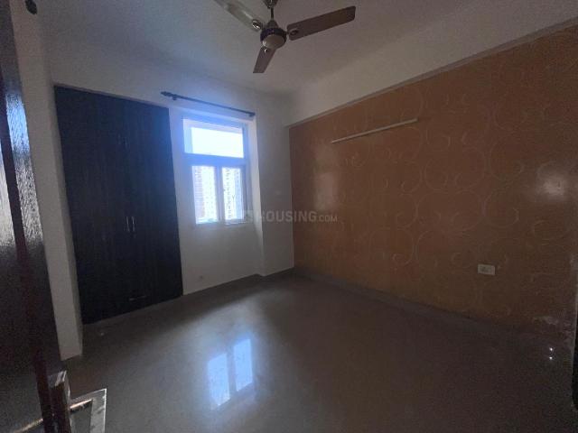 3 BHK Apartment in Sector 76 for rent Noida. The reference number is 20630625