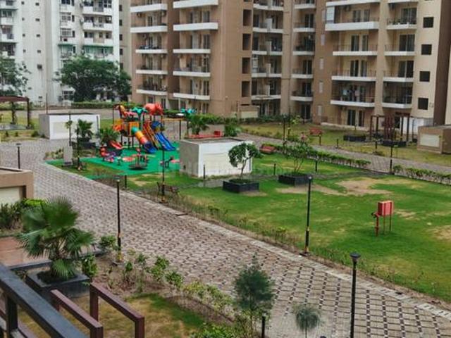 3 BHK Apartment in Sector 76 for rent Noida. The reference number is 20834893