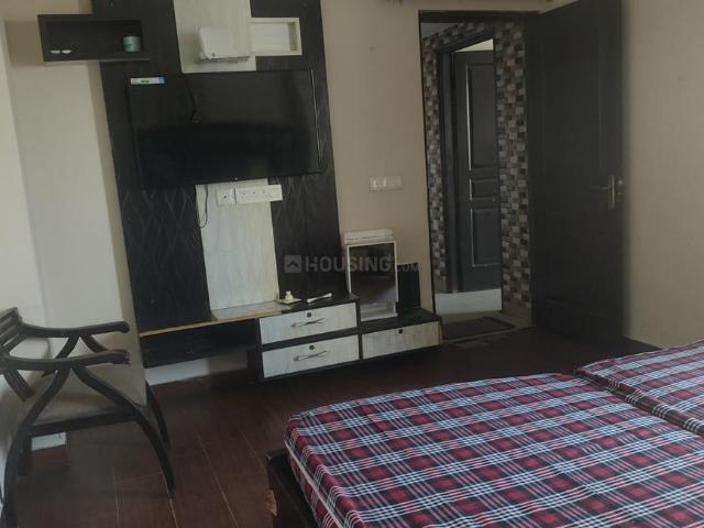 3 BHK Apartment in Sector 76 for rent Noida. The reference number is 21090960