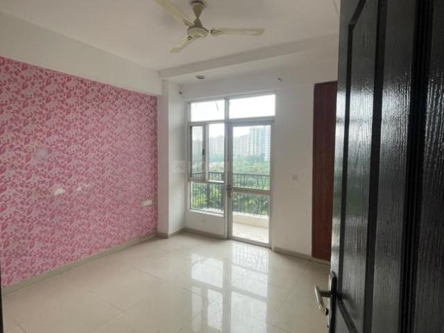 3 BHK Apartment in Sector 76 for rent Noida. The reference number is 21111412