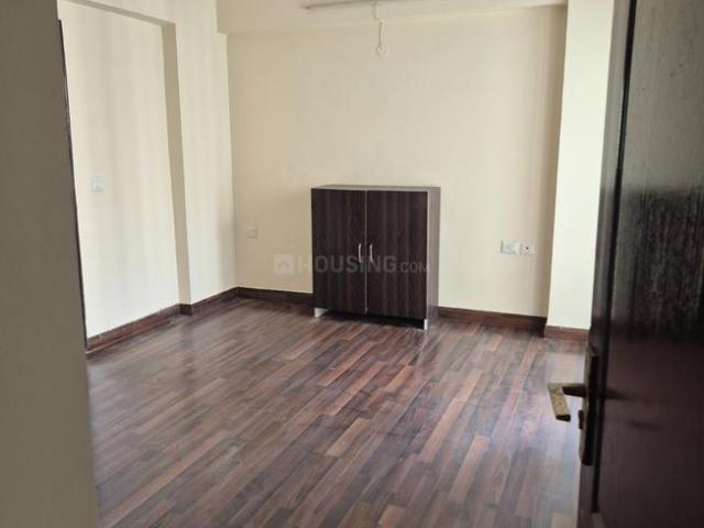 3 BHK Apartment in Sector 76 for rent Noida. The reference number is 21155904