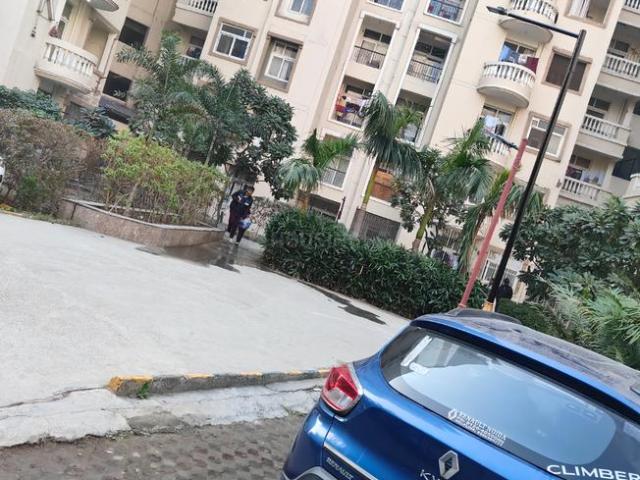 3.5 BHK Apartment in Sector 76 for resale Noida. The reference number is 20244383