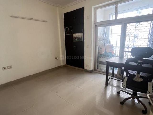 3 BHK Apartment in Sector 76 for resale Noida. The reference number is 21183203