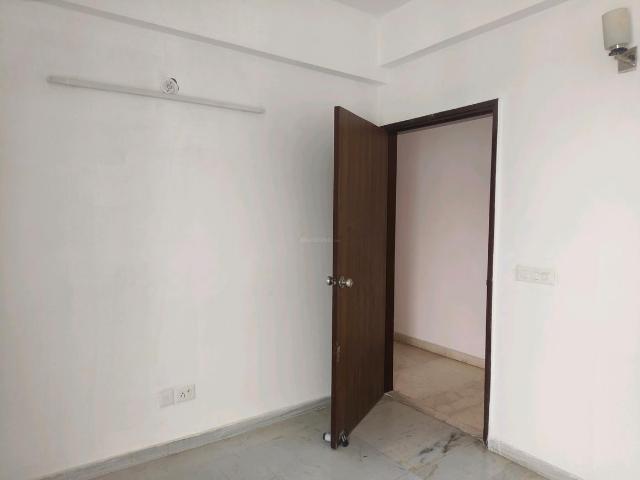 3 BHK Apartment in Sector 77 for rent Gurgaon. The reference number is 20454145