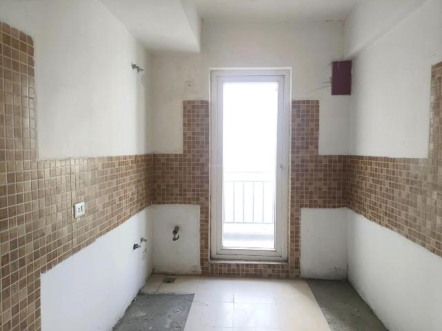 3 BHK Apartment in Sector 77 for resale Gurgaon. The reference number is 19290833