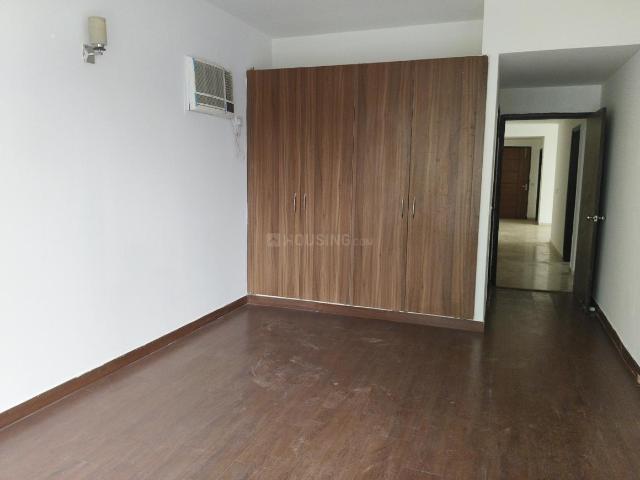 3 BHK Apartment in Sector 77 for resale Gurgaon. The reference number is 21047350