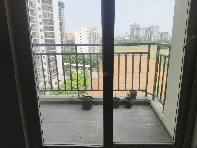 3 BHK Apartment in Sector 77 for resale Gurgaon. The reference number is 21049110