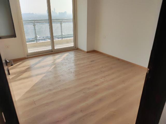 3 BHK Apartment in Sector 78 for resale Noida. The reference number is 19972214
