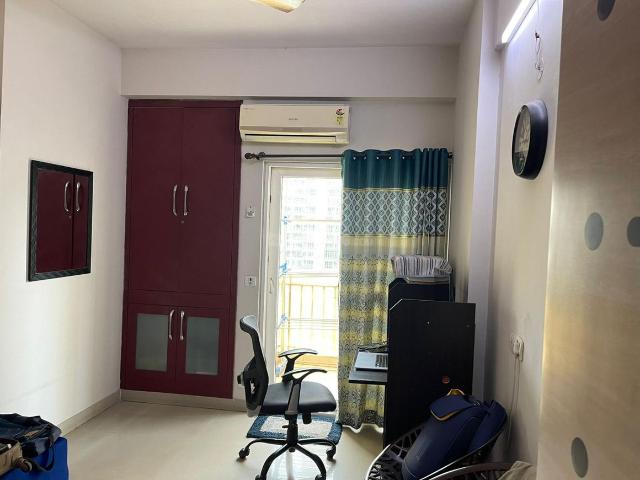 3 BHK Apartment in Sector 78 for resale Noida. The reference number is 20083103