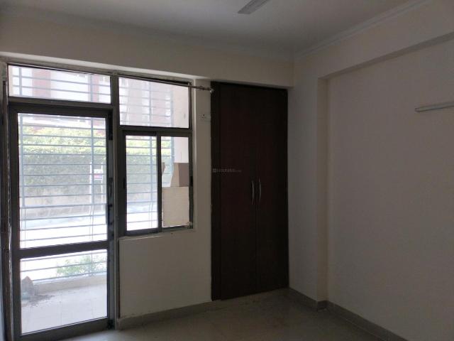 3 BHK Apartment in Sector 70 for rent Noida. The reference number is 20061377