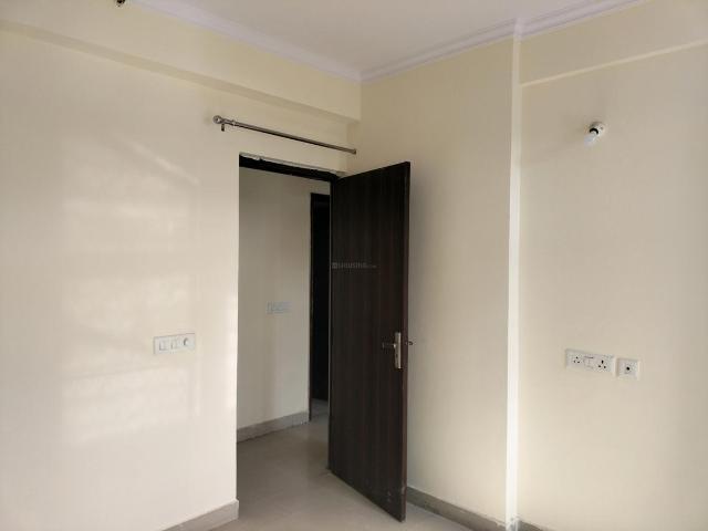 3 BHK Apartment in Sector 70 for rent Noida. The reference number is 20062070