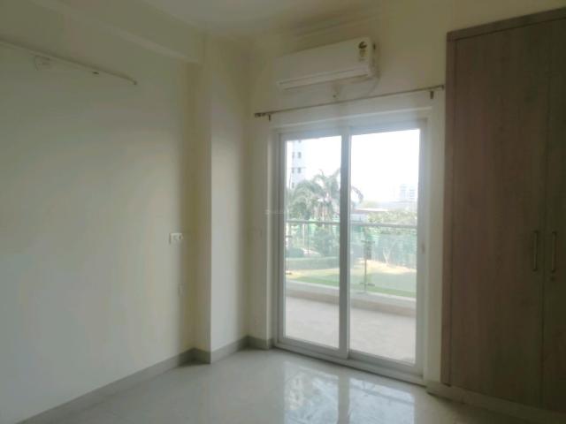 3 BHK Apartment in Sector 70 for rent Gurgaon. The reference number is 19657087