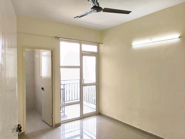 3 BHK Apartment in Sector 70 for rent Gurgaon. The reference number is 21170252