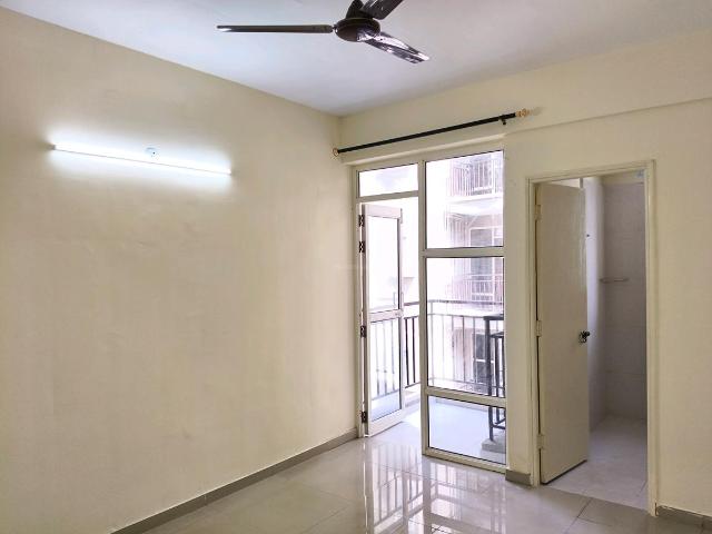 3 BHK Apartment in Sector 70 for rent Gurgaon. The reference number is 21170272