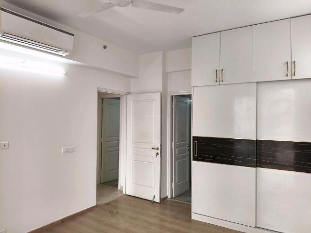 3 BHK Apartment in Sector 70A for rent Gurgaon. The reference number is 19212993