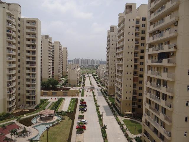 3 BHK Apartment in Sector 72 for resale Gurgaon. The reference number is 21294378