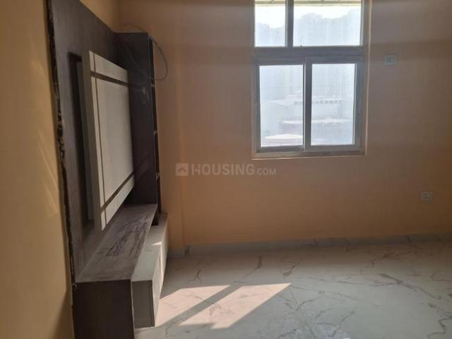 3 BHK Apartment in Sector 73 for rent Noida. The reference number is 18884509